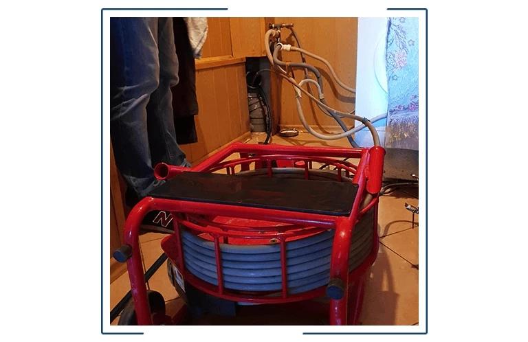 Czyszczenie i udrażnianie kanalizacji (metodą mechaniczną)