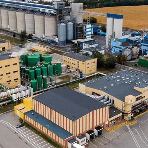 Fabryka Tłuszczy Kruszwica. Uszczelnianie polimerem pionów kanalizacyjnych socjalnych i w laboratorium.