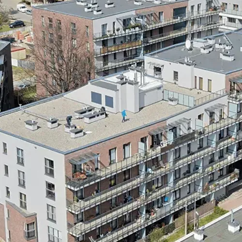 Blok Mieszkalny, Spółdzielnia Warszawa, Praga Południe. Naprawa punktowa nieszczelności w pionie kanalizacyjnym.