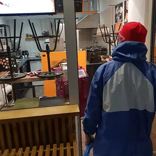 Gastronomia, lokal użytkowy Warszawa, Centrum. Czyszczenie i uszczelnianie pionu kanalizacyjnego.