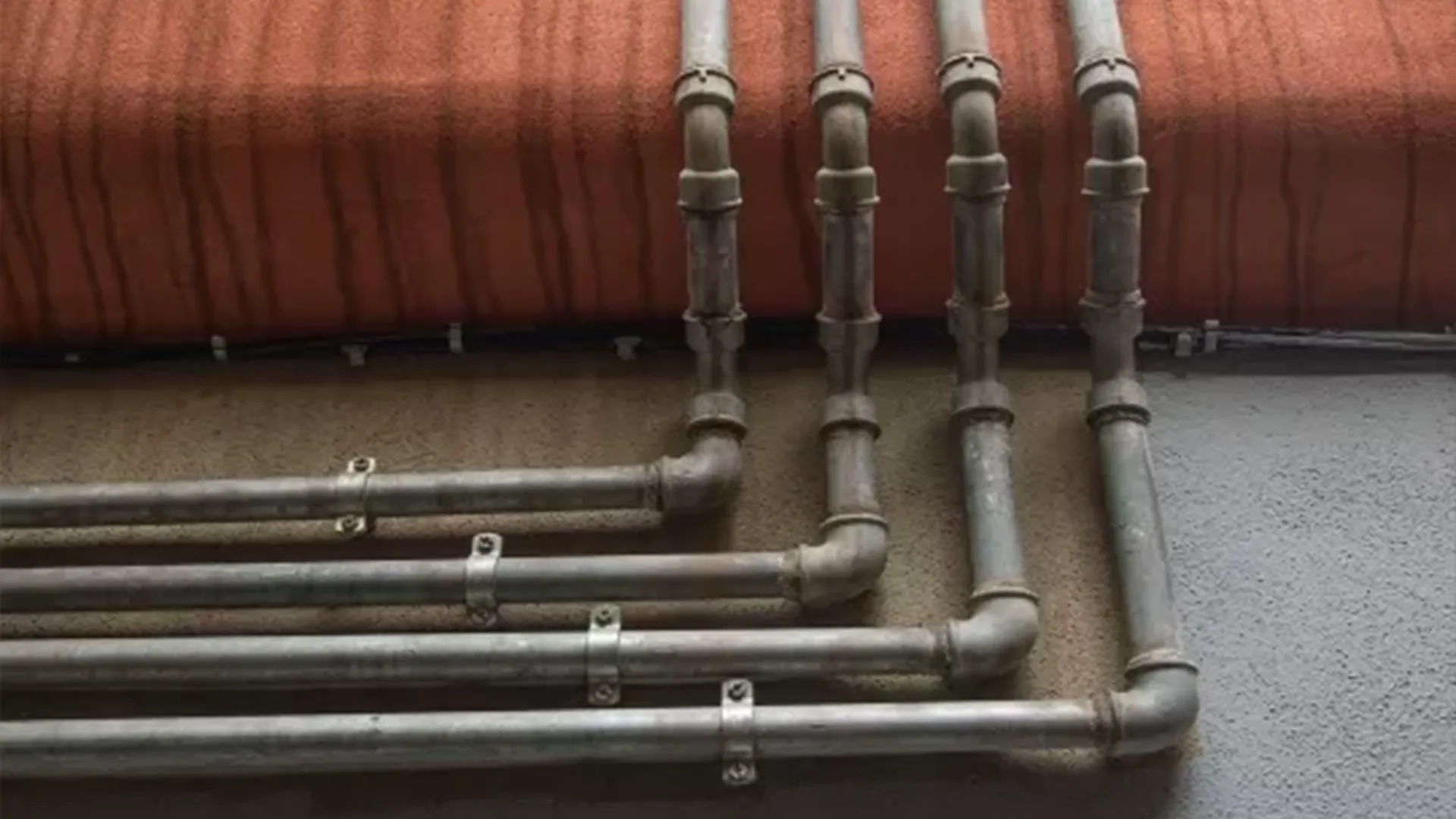 Czy jest możliwa wymiana rur bez kucia?