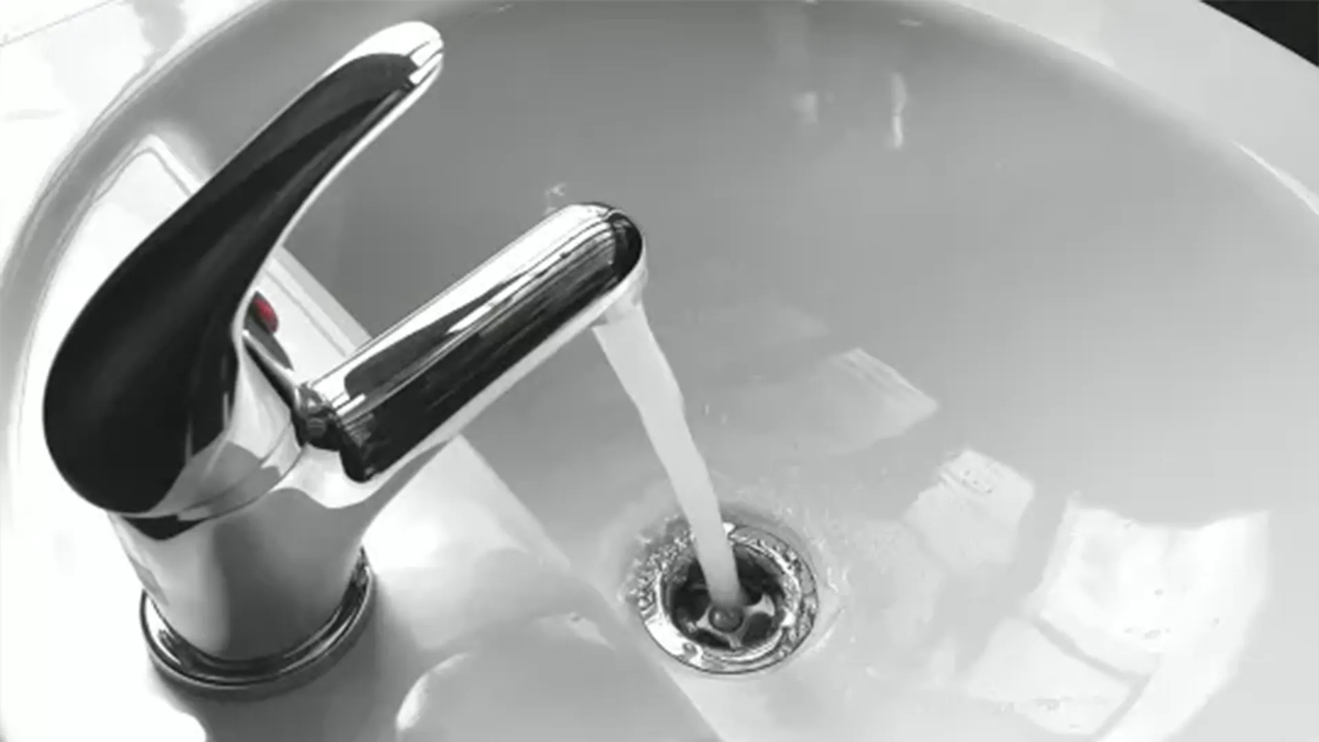 Jak korzystać ze zlewów i toalet, aby nie zaszkodzić kanalizacji?