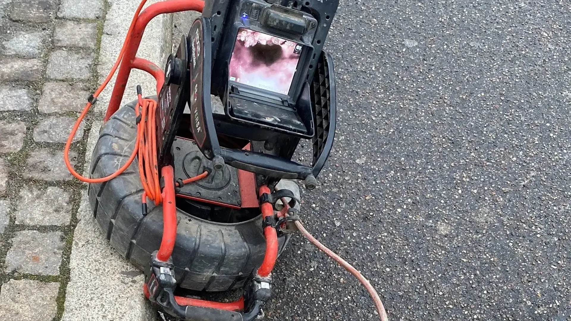 Wykorzystanie kamer w inspekcji pionów kanalizacyjnych